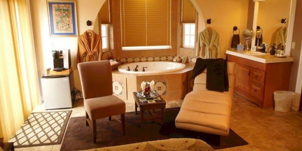 Collins Inn & Seaside Cottages (Adults Only) Ocean Shores Extérieur photo