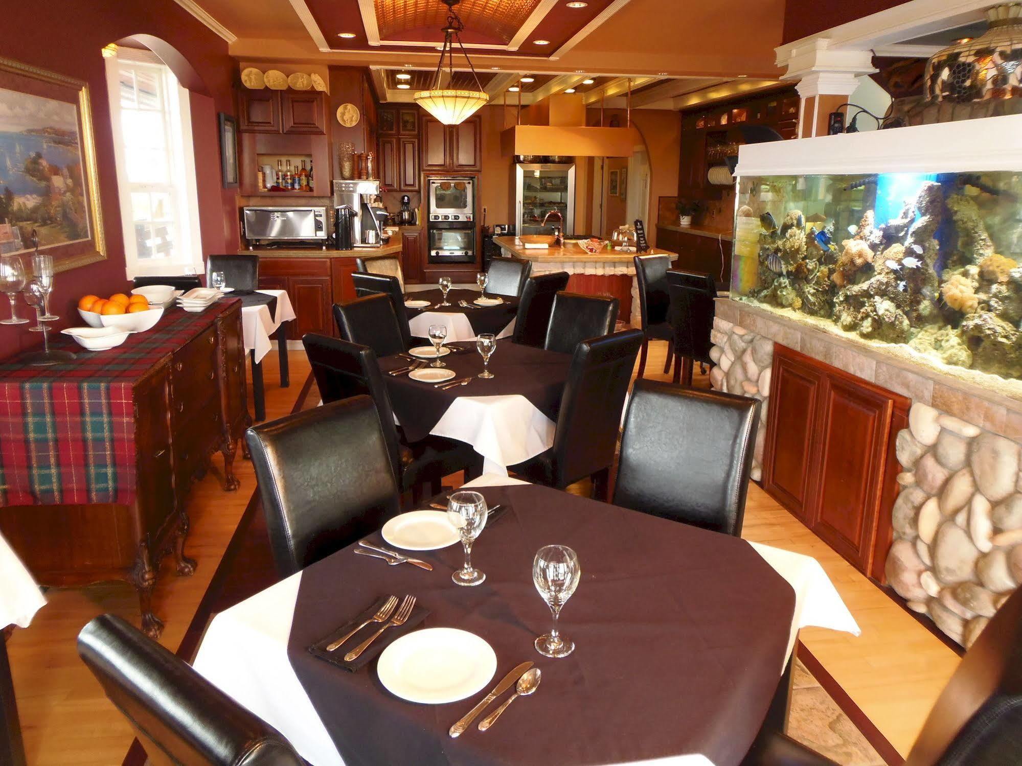 Collins Inn & Seaside Cottages (Adults Only) Ocean Shores Extérieur photo